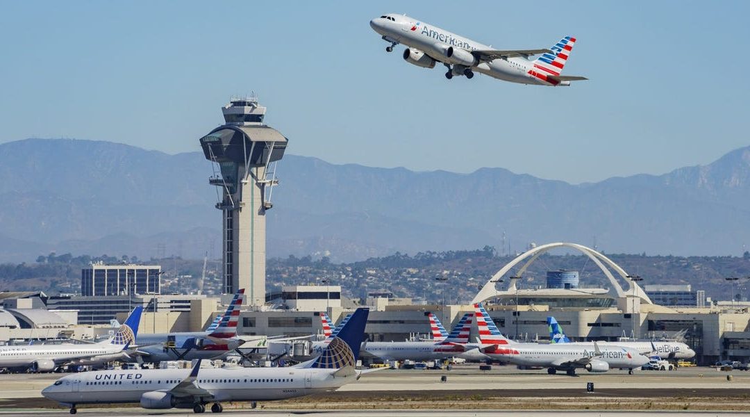 American Airlines, United Airlines warning employees of furloughs