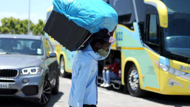 8 Simple tips to enjoy a comfortable and safe long-distance bus trip even amid the Covid-19 pandemic