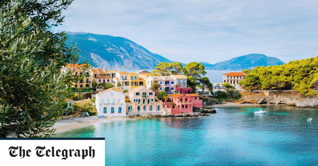 Britons front of the queue for Greek holidays