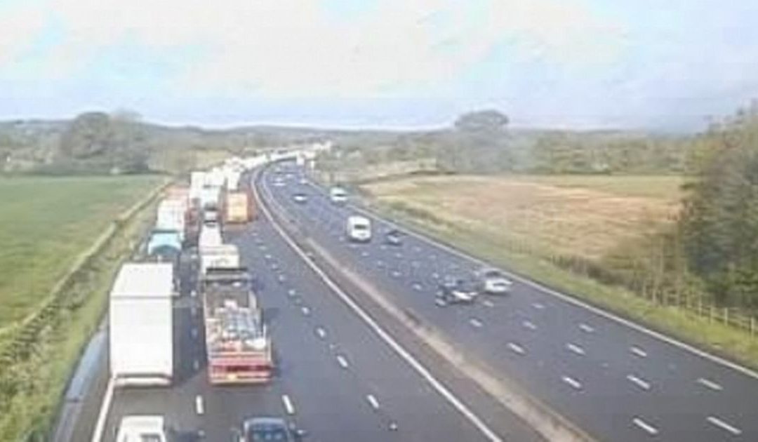 M25 crash Live traffic updates after accident involving six vehicles