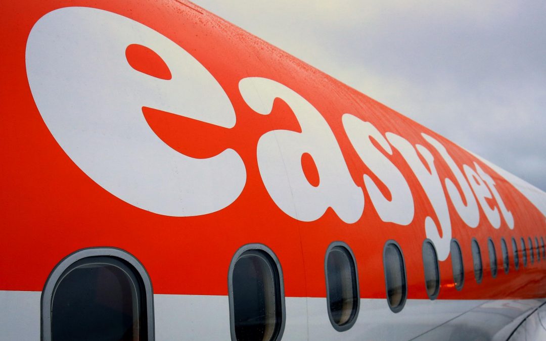EasyJet tumbles to steep loss, but set for June travel recovery