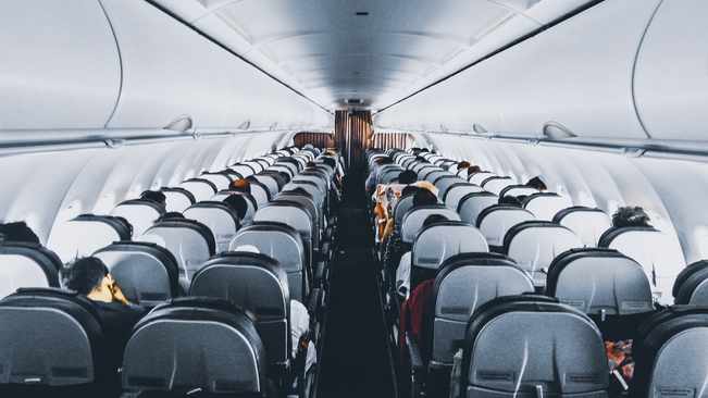 Flight attendant spills the tea on why airplane coffee is disgusting and other things