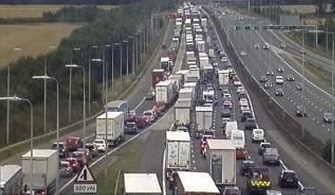 Recap – M1 crash causes huge delays and queues near Hemel Hempstead