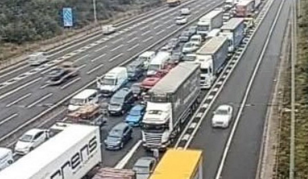 Recap: Heavy M25 traffic after ‚concerns for man’s welfare‘ shut Dartford Crossing
