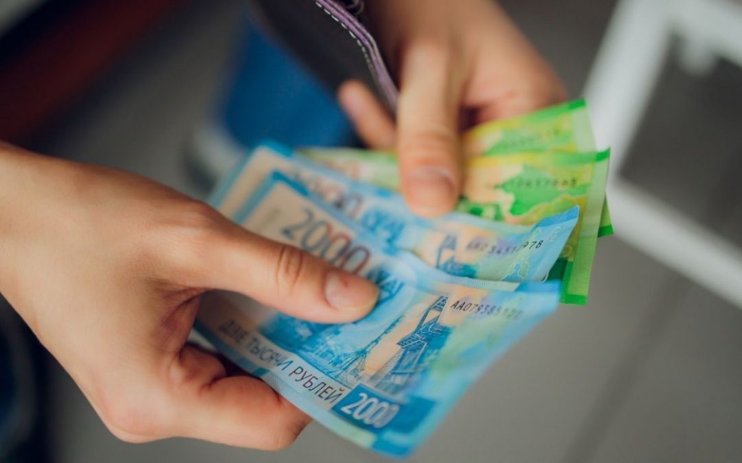 The Best Tips For Using Credit Cards, Withdrawing Cash, and Money Exchanges While Traveling