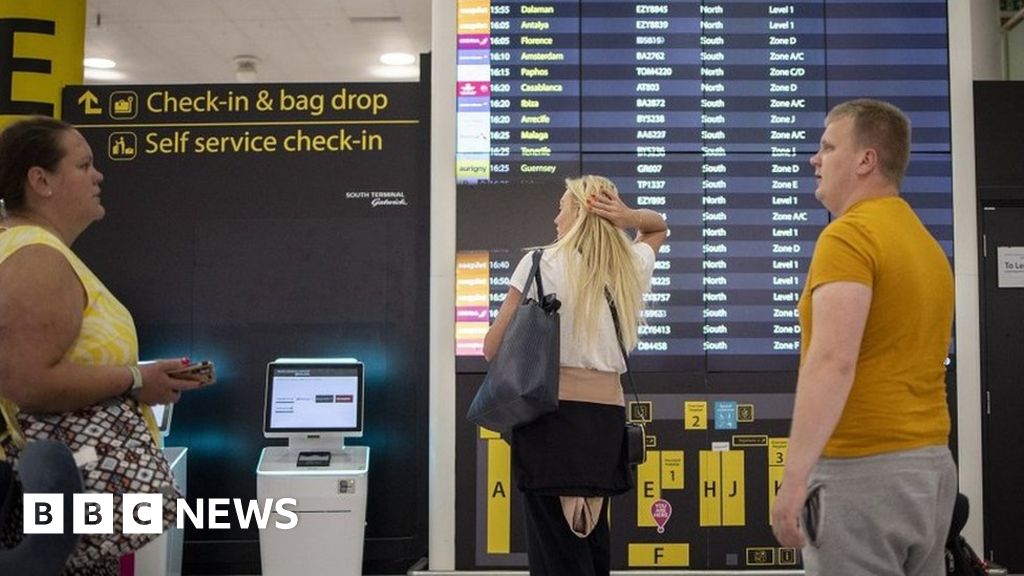 Cancelled flights: Travel firms have oversold flights and holidays – Shapps – BBC